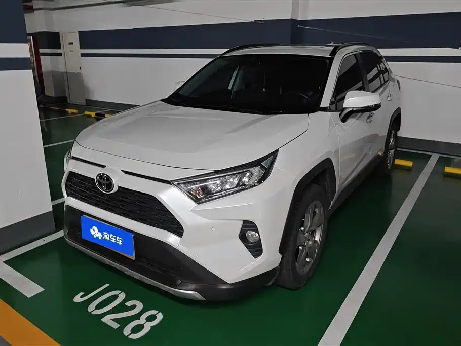 Toyota RAV4 2021