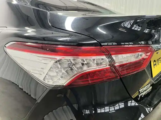 Toyota Camry 2018 — фото 13