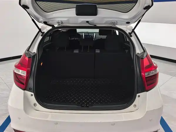 Toyota Yaris L 2020