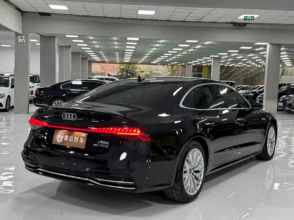 Audi A7L 2024 — фото 8