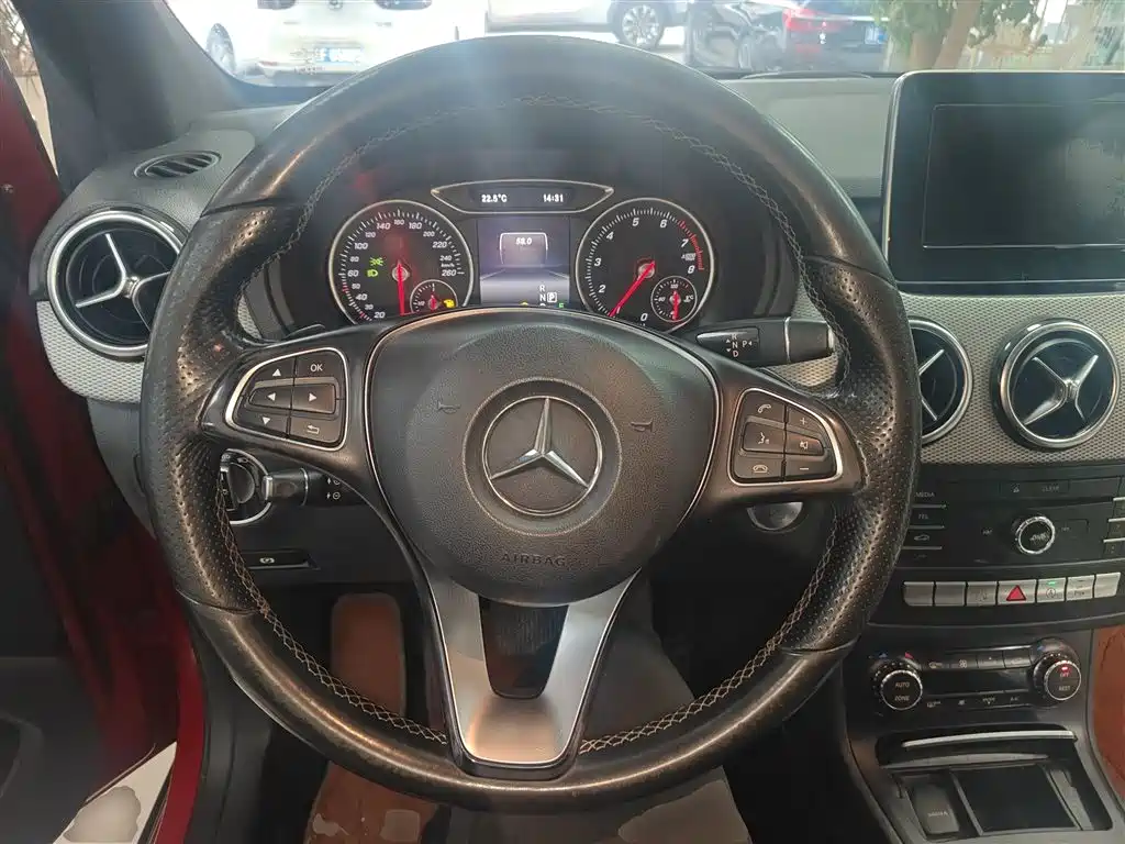 Mercedes-Benz B-Class 2015 — фото 7