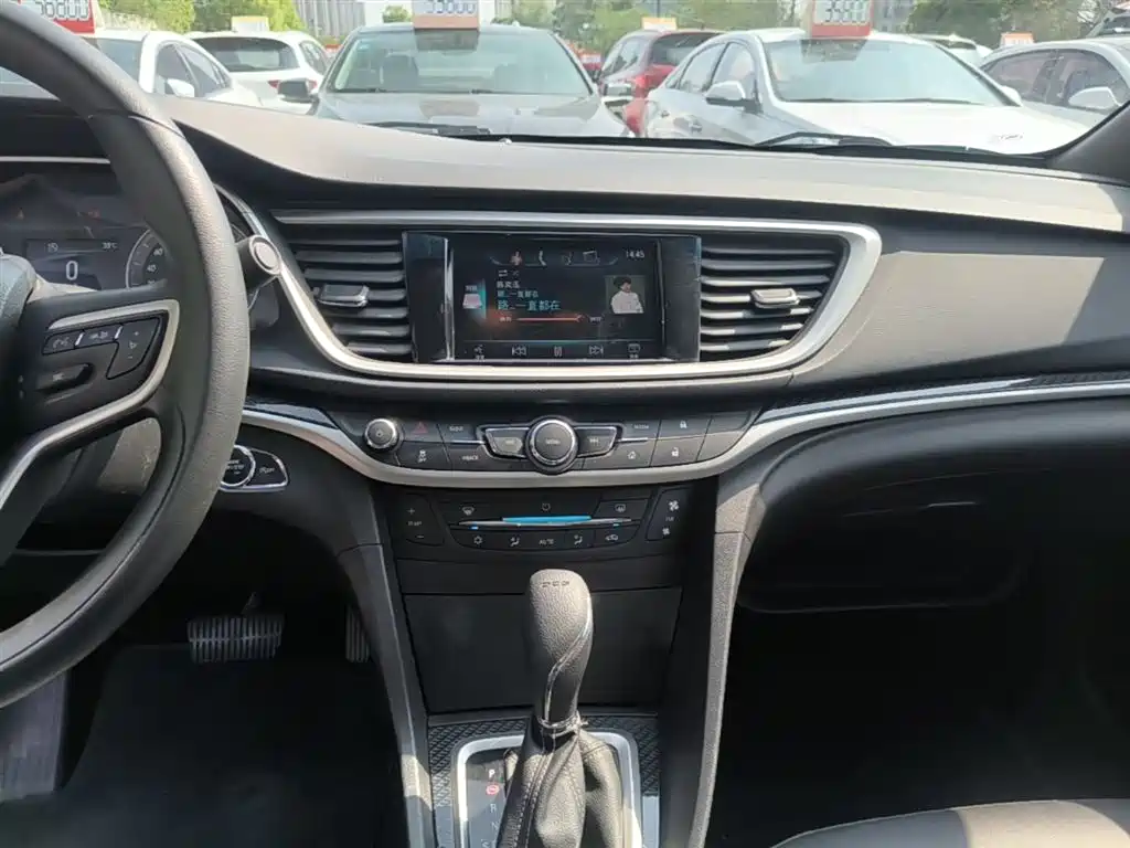 Buick Excelle 2015 — фото 13