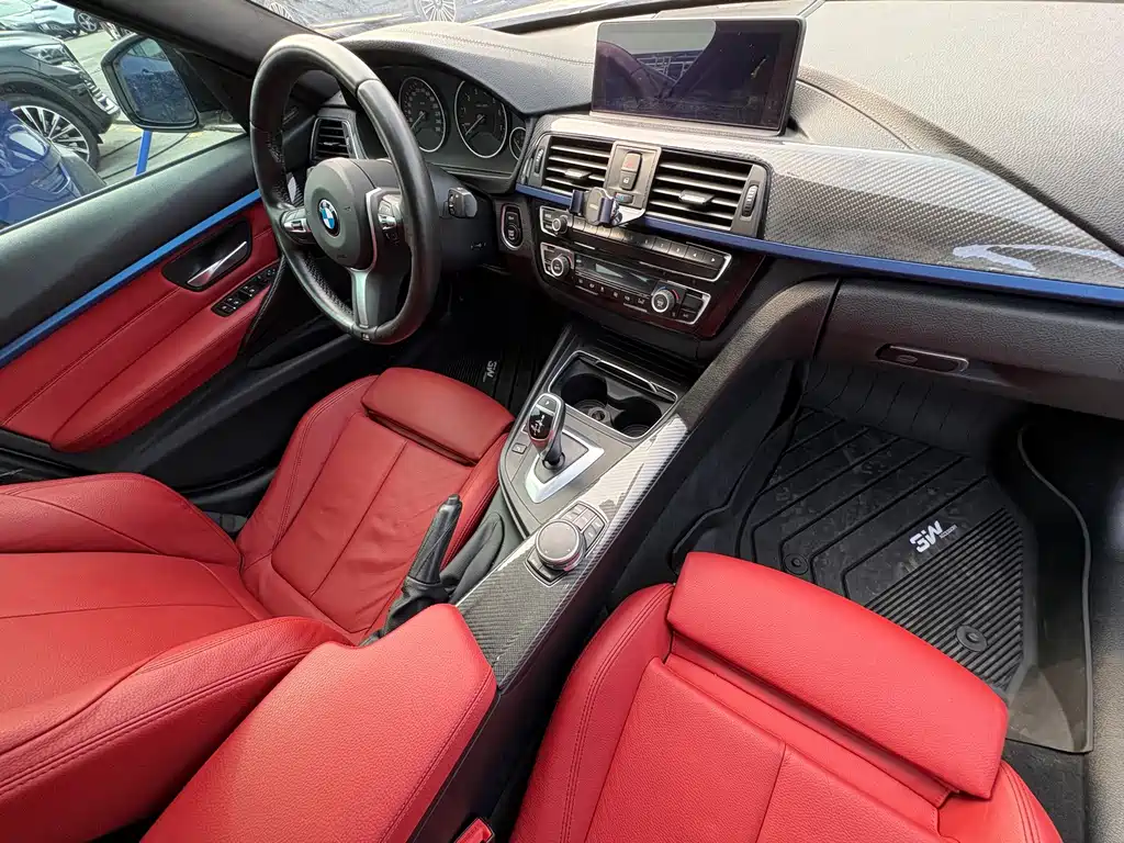BMW 3 Series 2019 — фото 13