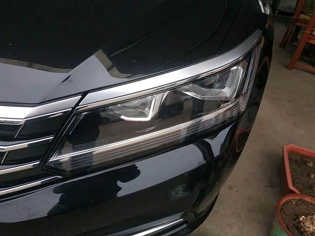 Volkswagen Passat 2017 — фото 24
