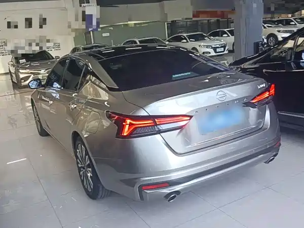 Nissan Teana 2024