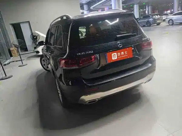 Mercedes-Benz GLB 2023