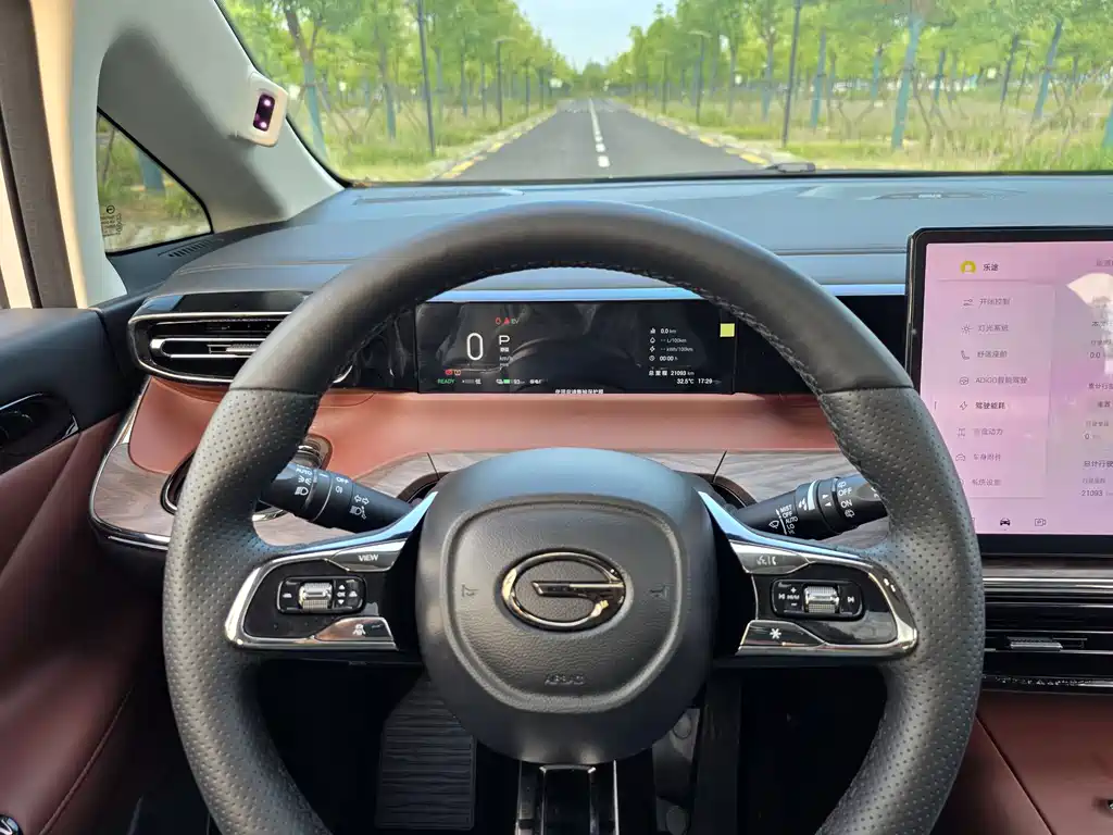GAC Trumpchi E8 PHEV 2024 — фото 13