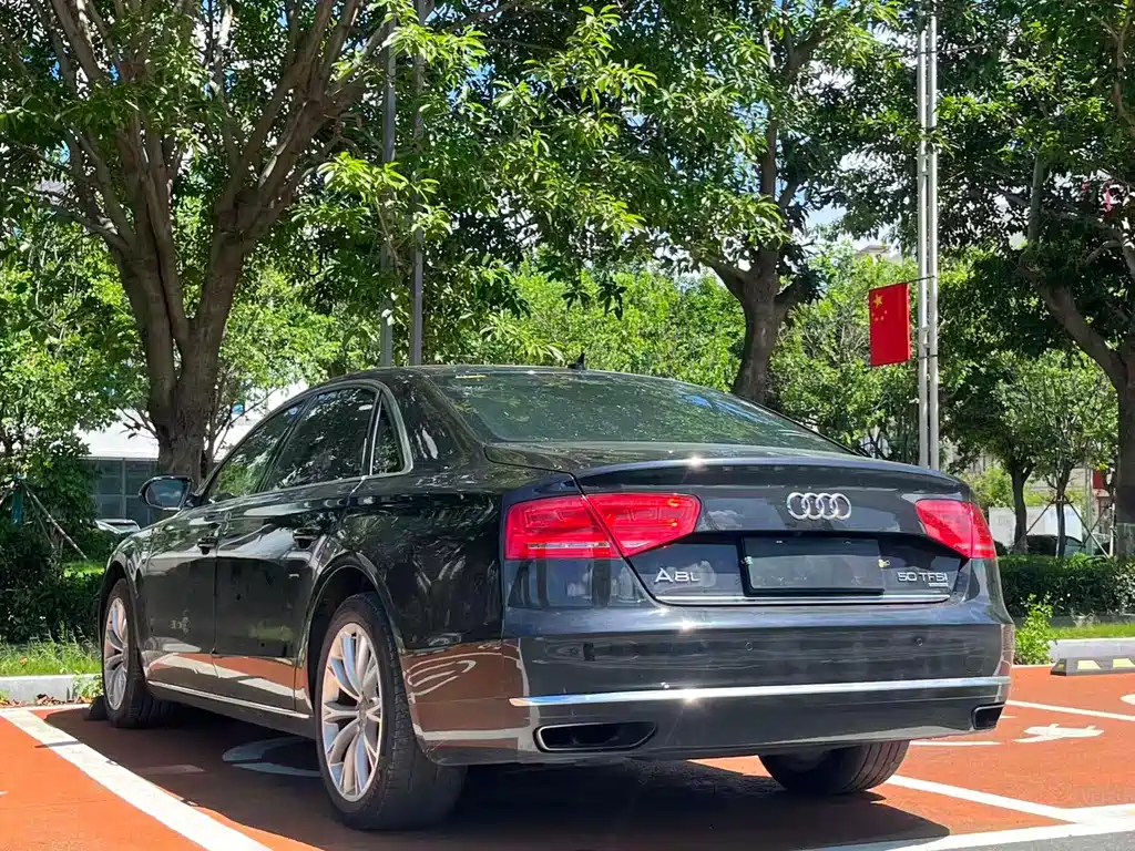 Audi A8 2014