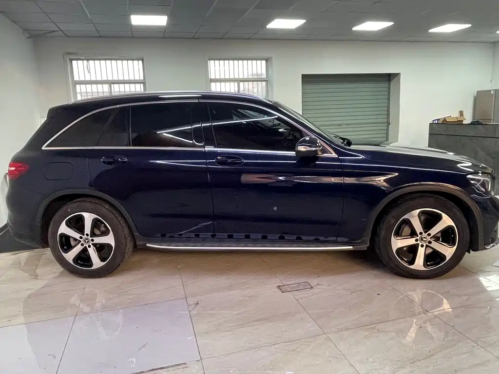 Mercedes-Benz GLC 2018 — фото 12