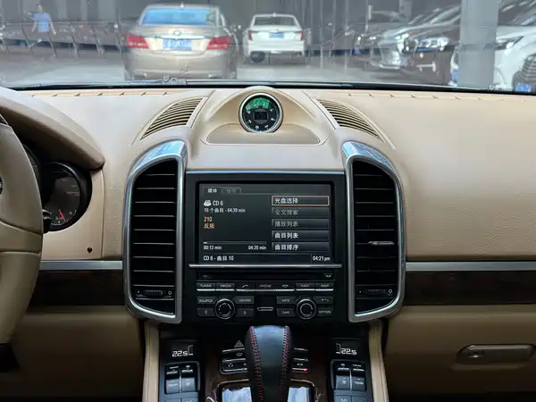 Porsche Cayenne 2013