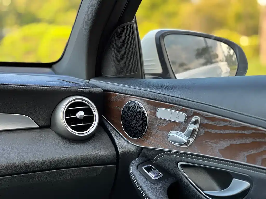 Mercedes-Benz GLC 2020 — фото 19