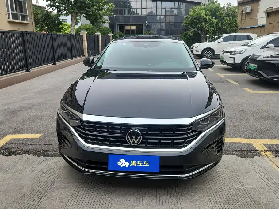 Volkswagen Passat 2023