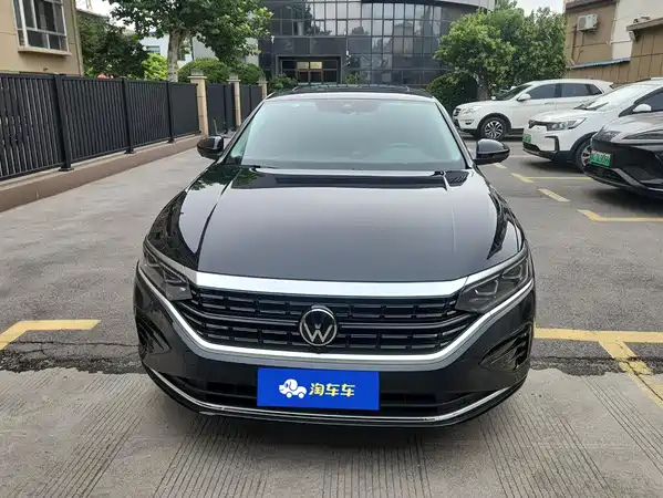 Volkswagen Passat 2023