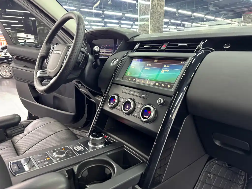 Land Rover Discovery 2020 — фото 10