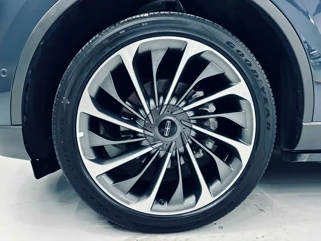 Lincoln Aviator 2020 — фото 12
