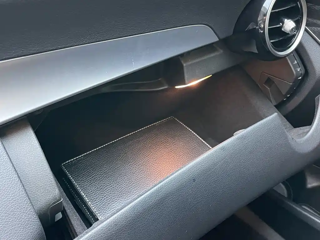 Mercedes-Benz C-Class 2020 — фото 19