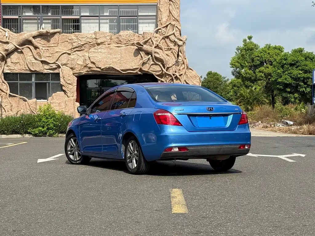 Geely Emgrand 2017