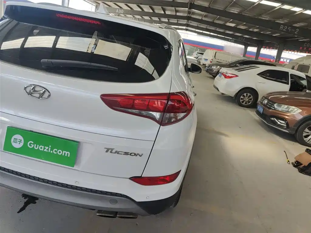 Hyundai Tucson 2017 — фото 24