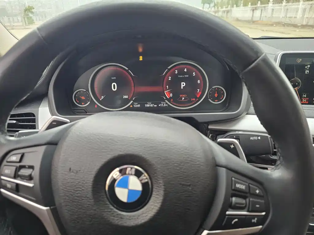 BMW X6 2016 — фото 13