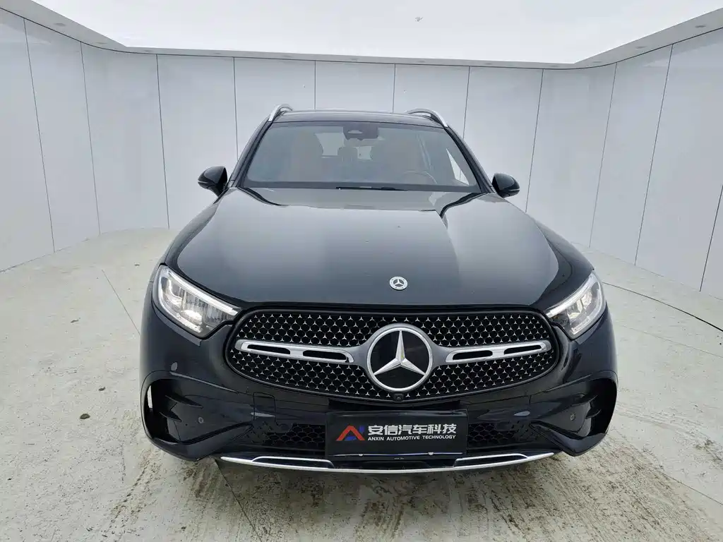 Mercedes-Benz GLC 2023