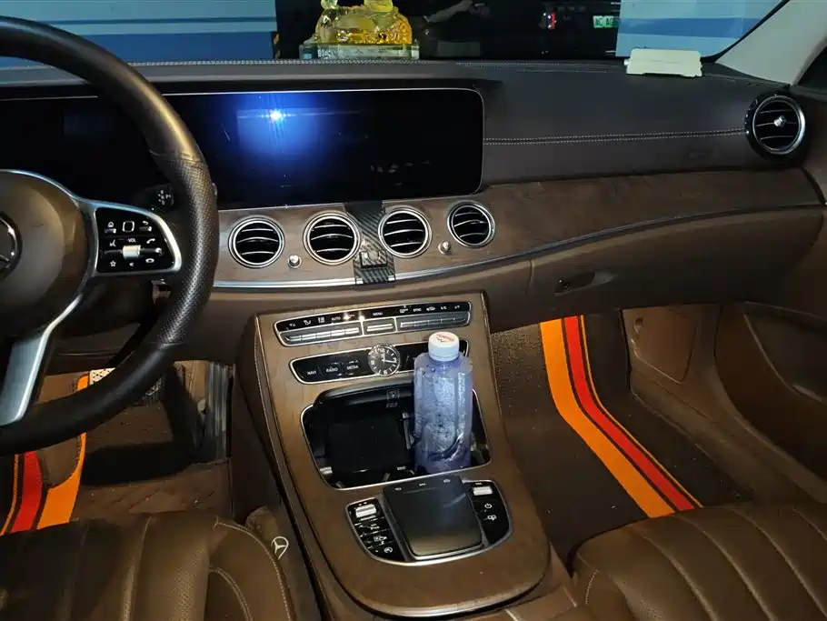 Mercedes-Benz E-Class 2020 — фото 13