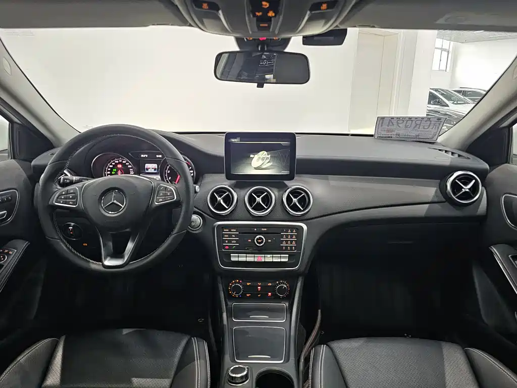 Mercedes-Benz GLA 2017 — фото 10