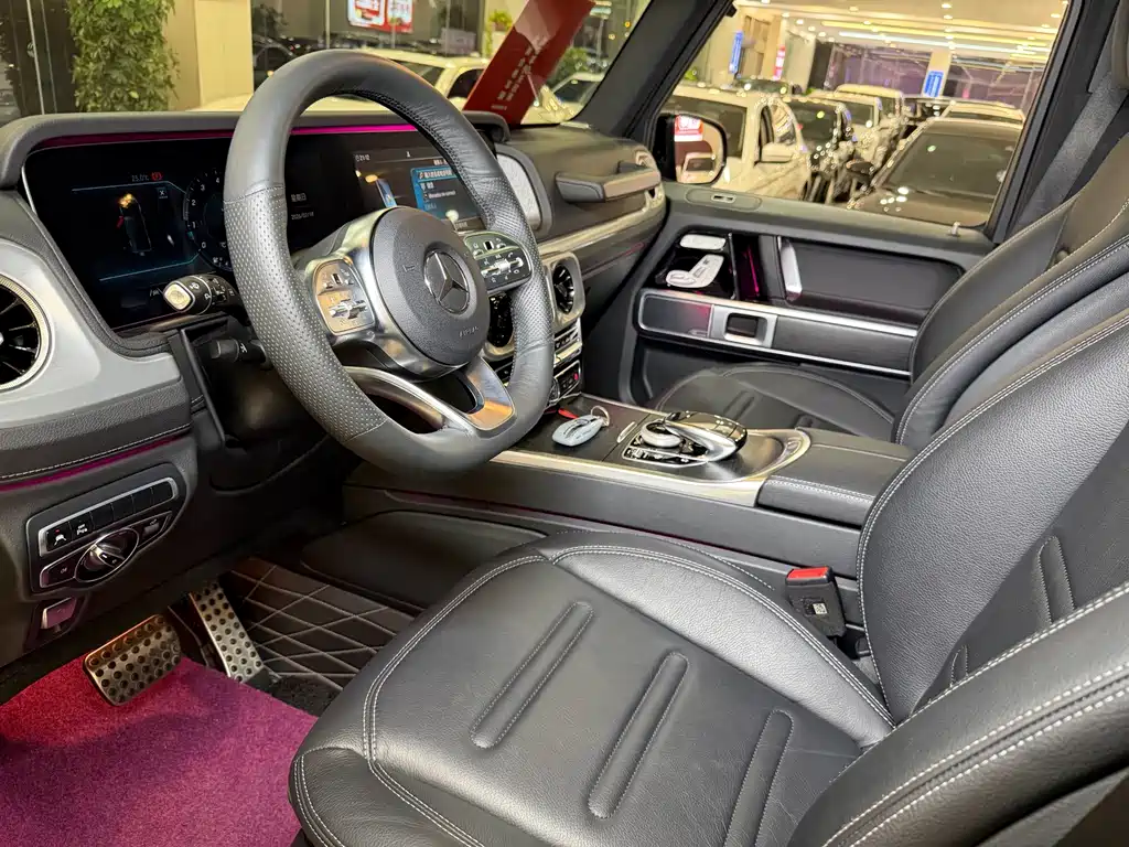 Mercedes-Benz G-Class 2023 — фото 10