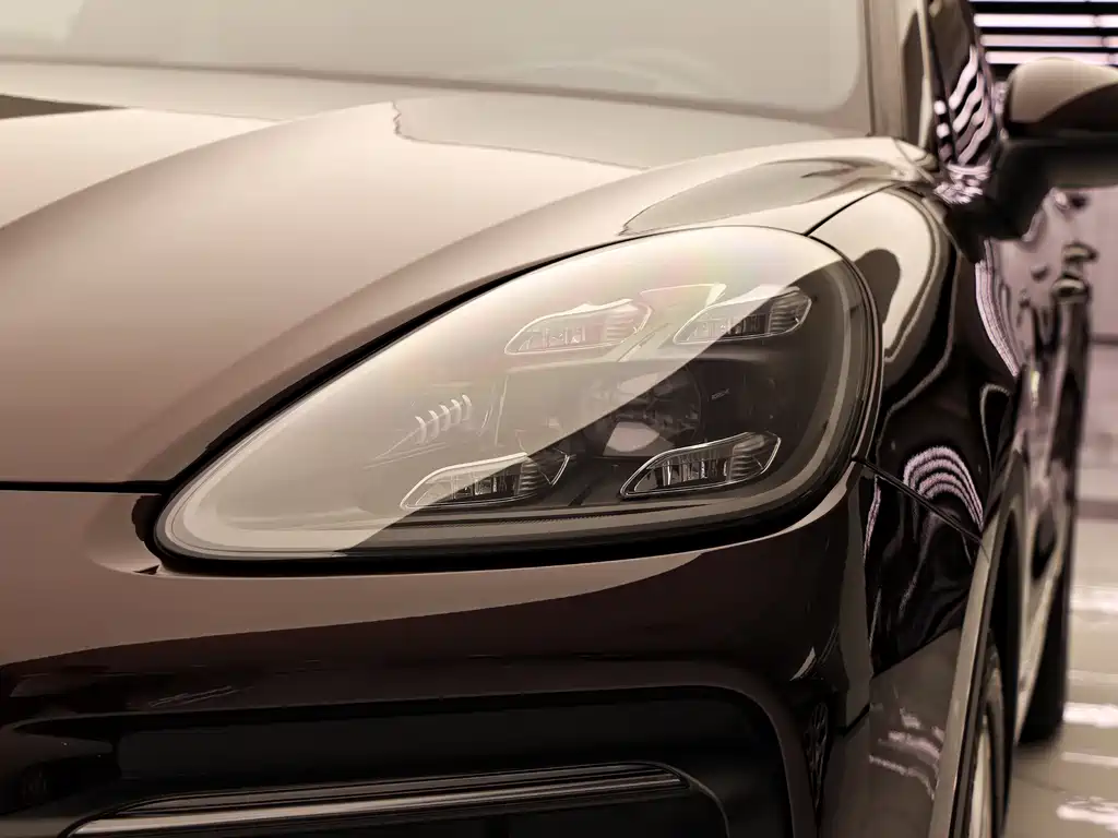 Porsche Cayenne New Energy 2021 — фото 35