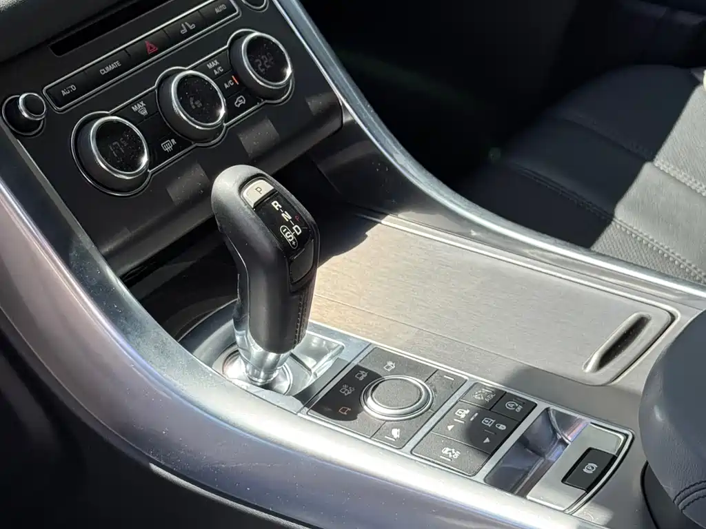 Land Rover Sport 2016 — фото 10