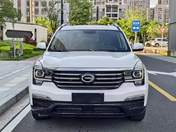 GAC Trumpchi GS8 2017
