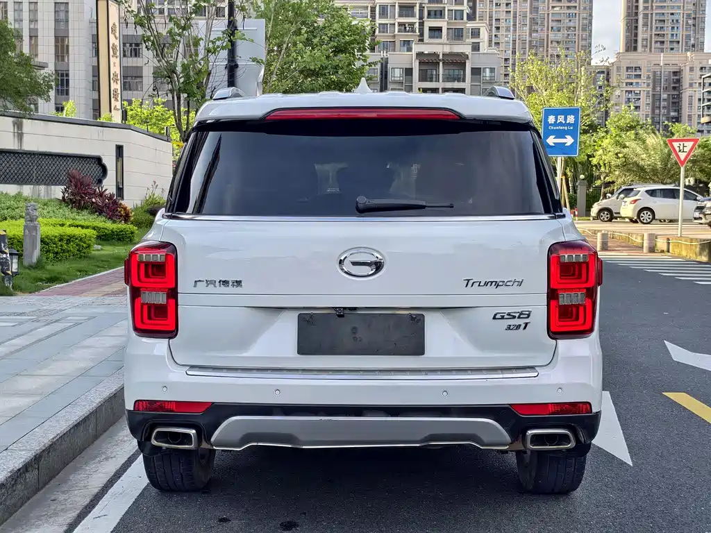 GAC Motor Trumpchi GS8 2017 — фото 8