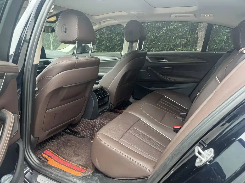 BMW 5 Series 2023