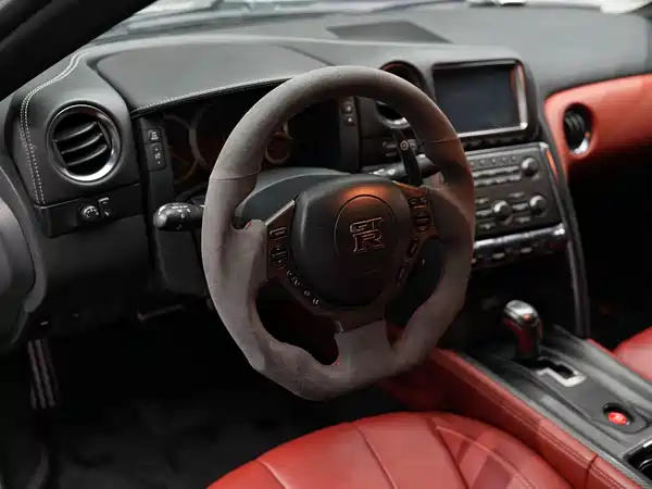 Nissan GT-R 2014