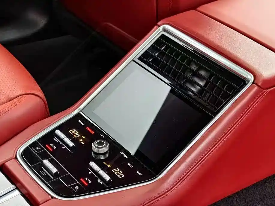 Porsche Panamera 2019 — фото 10