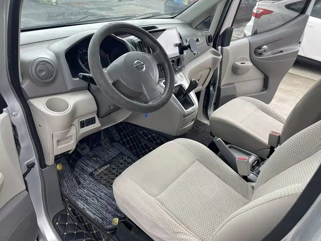 Nissan NV200 2015 — фото 6