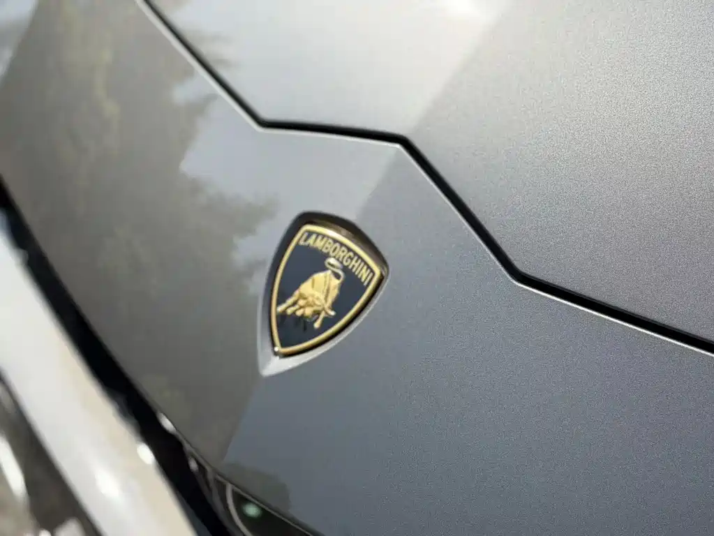Lamborghini Urus 2021 — фото 8