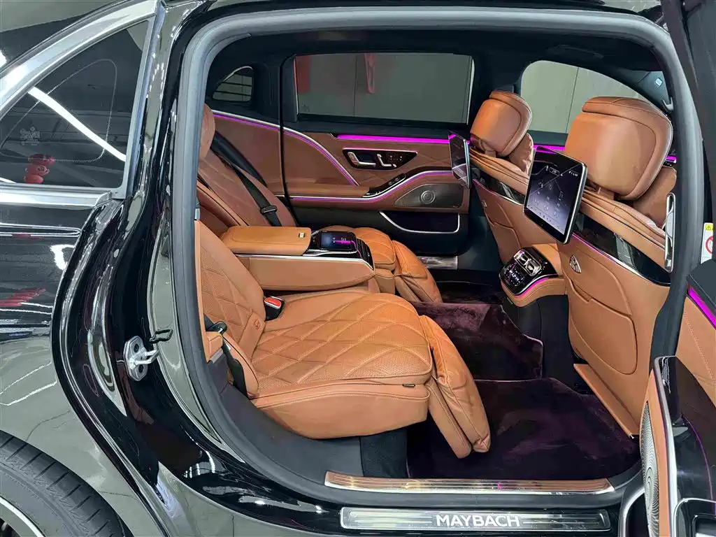 Mercedes-Benz Maybach S-Class 2023 — фото 10