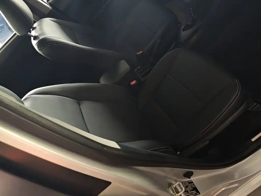 Toyota Yaris L 2017 — фото 25