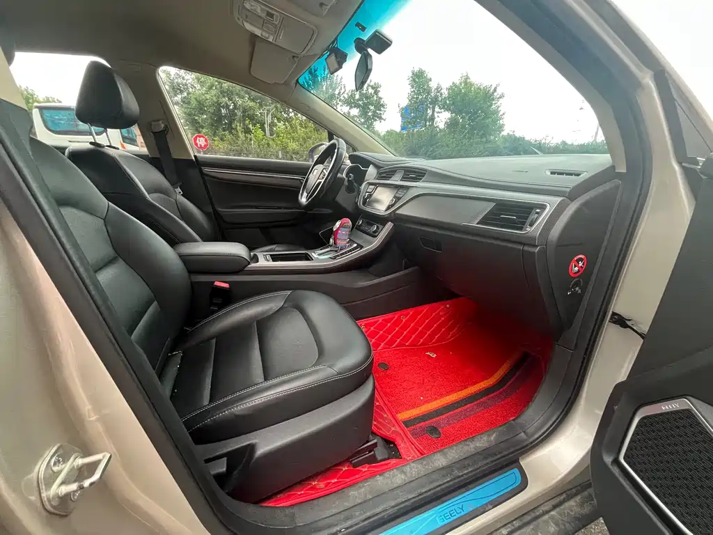 Geely Emgrand GS 2017 — фото 17