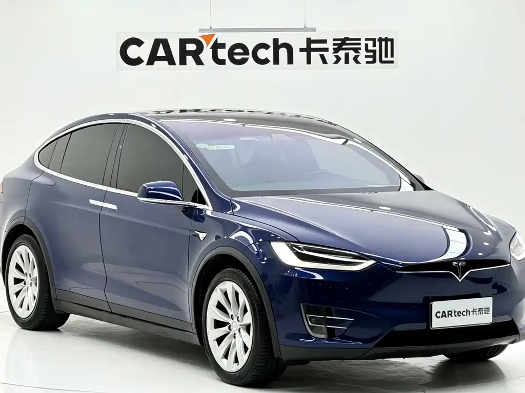 Tesla Model X 2018 — фото 3