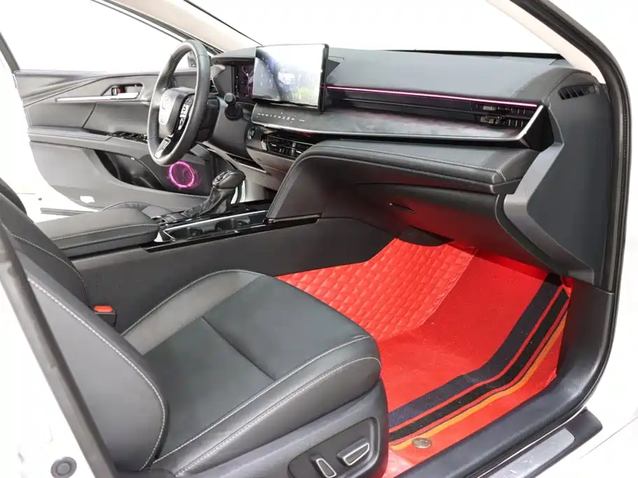 Toyota Camry 2025 — фото 8