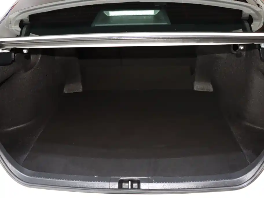 Toyota Camry 2025 — фото 17