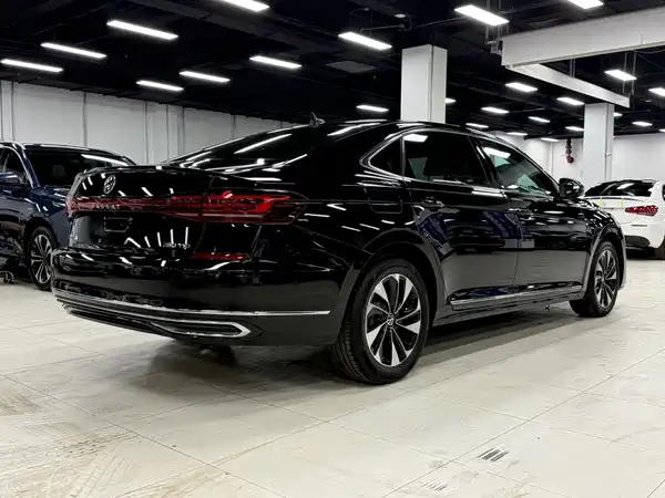 Volkswagen Passat 2023