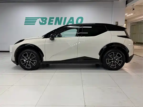 Zeekr X 2024