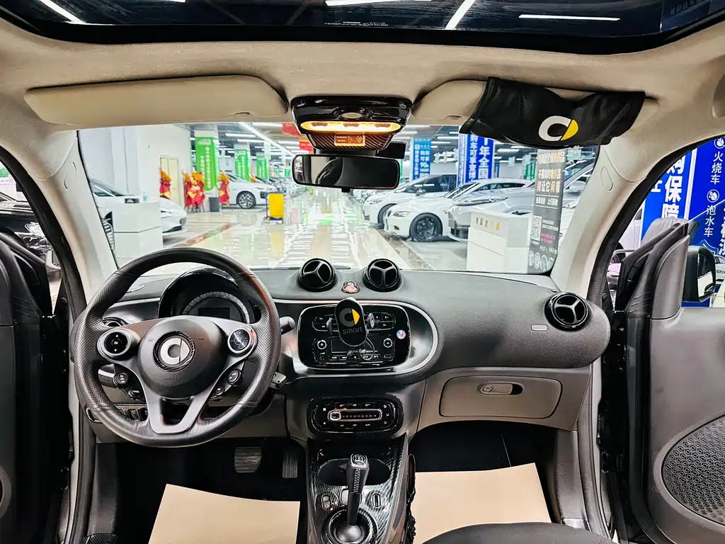 smart fortwo 2019 — фото 27