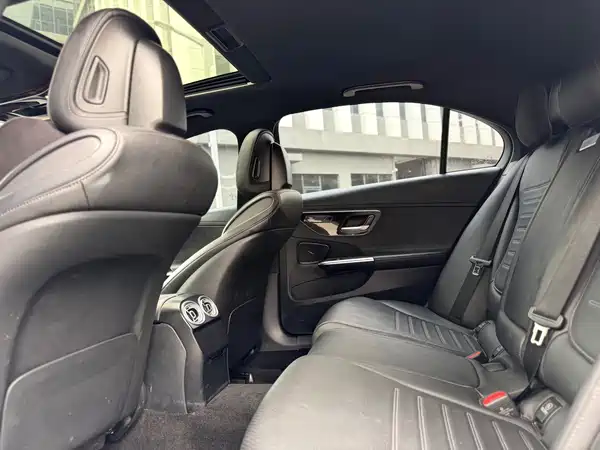 Mercedes-Benz C-Class 2022