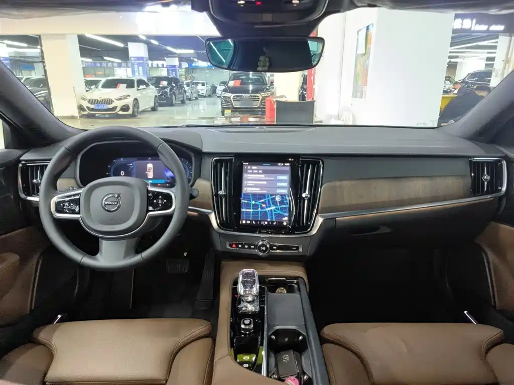 Volvo S90 2025 — фото 10