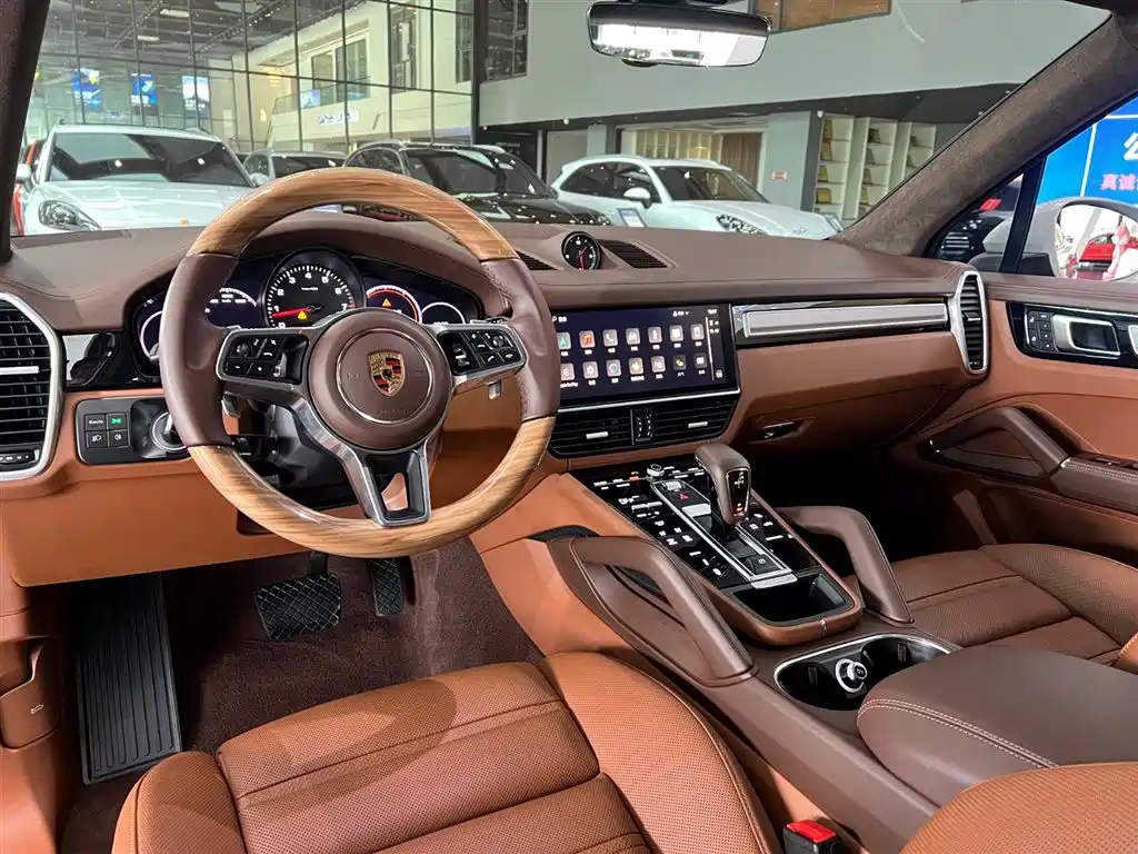 Porsche Cayenne 2023