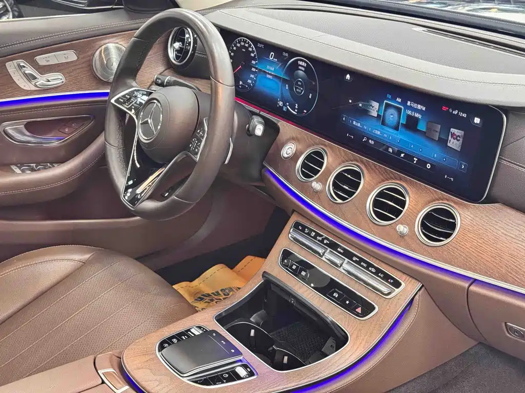 Mercedes-Benz E-Class 2022 — фото 14