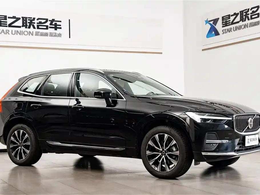 Volvo XC60 2025 — фото 6